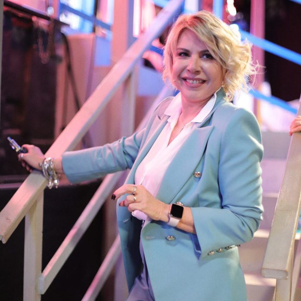 Anna Pettinelli, la sua carriera inizia con la radio fino ad arrivare a RDS