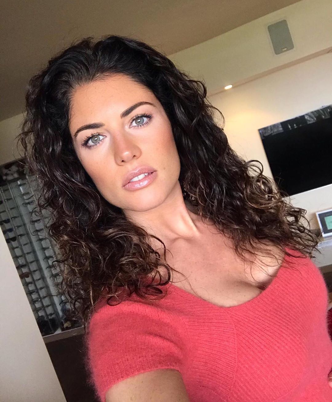 Daniela Ferolla Biografia