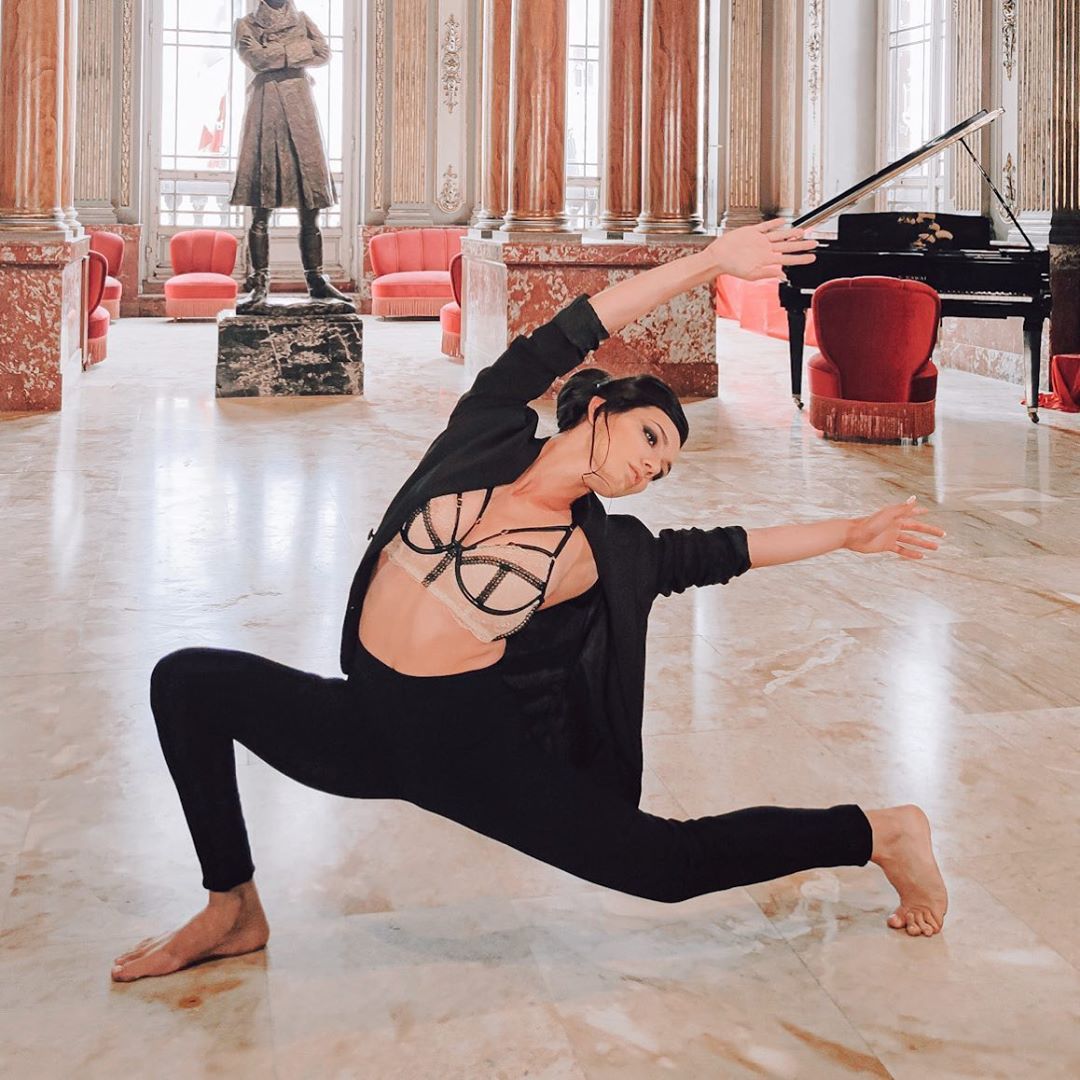 Klaudia Pepa, ballerina professionista di Amici, oggi anche modella e influencer