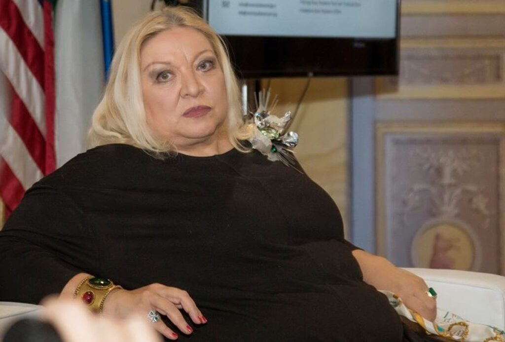 Maria Giovanna Come Una Mamma Chi E