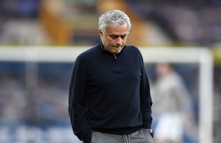 Mourinho esonerato