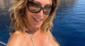 Sabrina Salerno, la maglietta è bagnata… – Foto