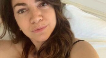 Cristina D’Avena, decolletè esplosivo fa impazzire i fan – FOTO