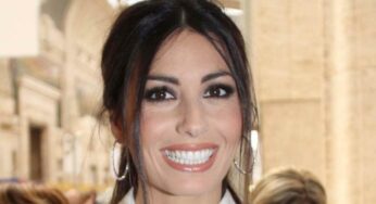 Elisabetta Gregoraci in versione emoticon “umano”: foto virali