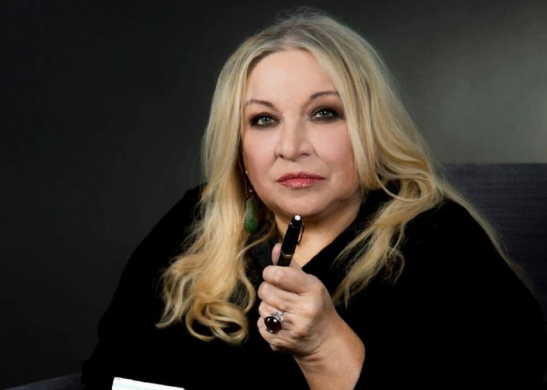 Maria Giovanna Come Una Mamma Chi E
