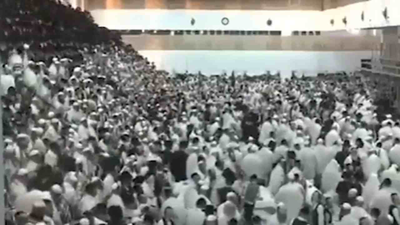 Crolla tribuna in una sinagoga in Israele
