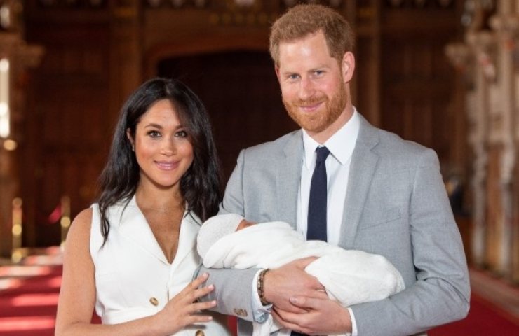 Meghan Markle e Harry con il figlioletto Archie