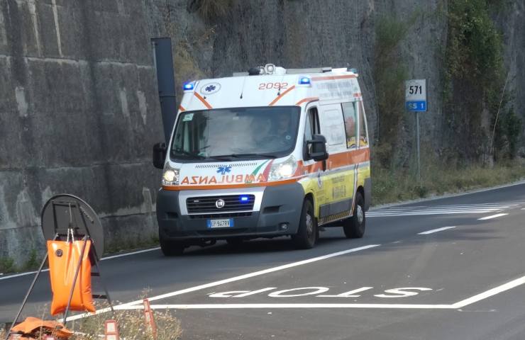 Ragazzo morto investito in bici