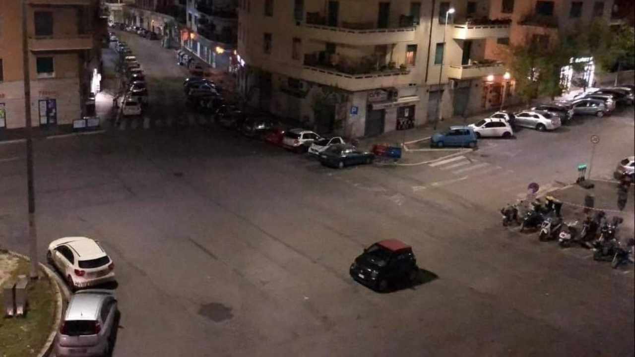 Smart parcheggiata a Roma