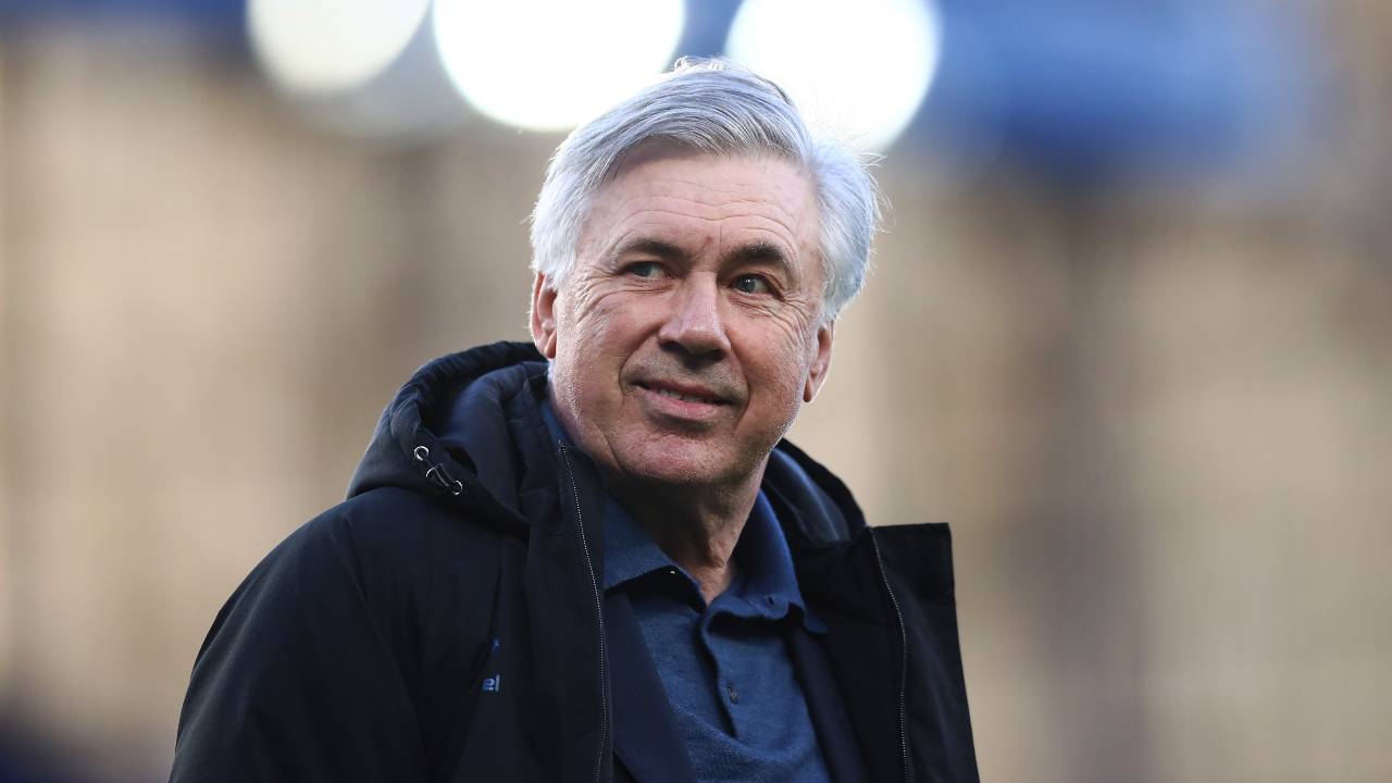 Carlo Ancelotti vicino al Real Madrid