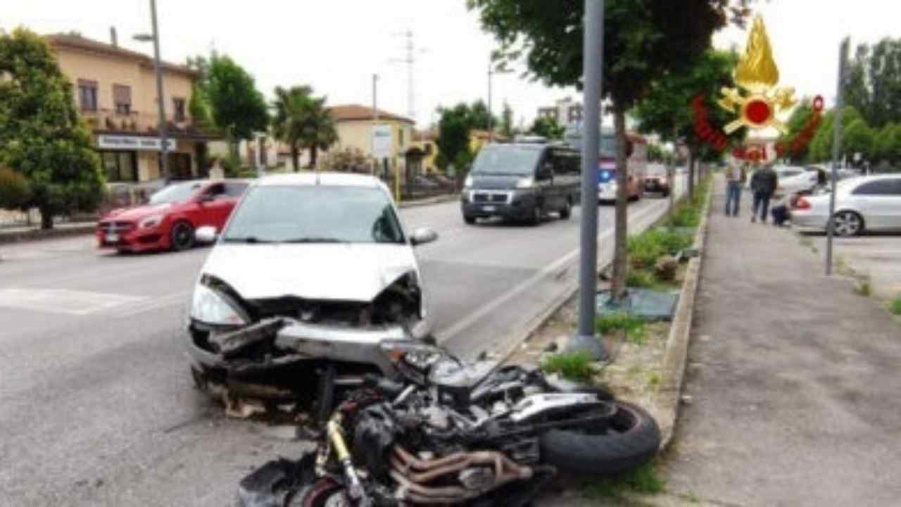 Incidente stradale fatale