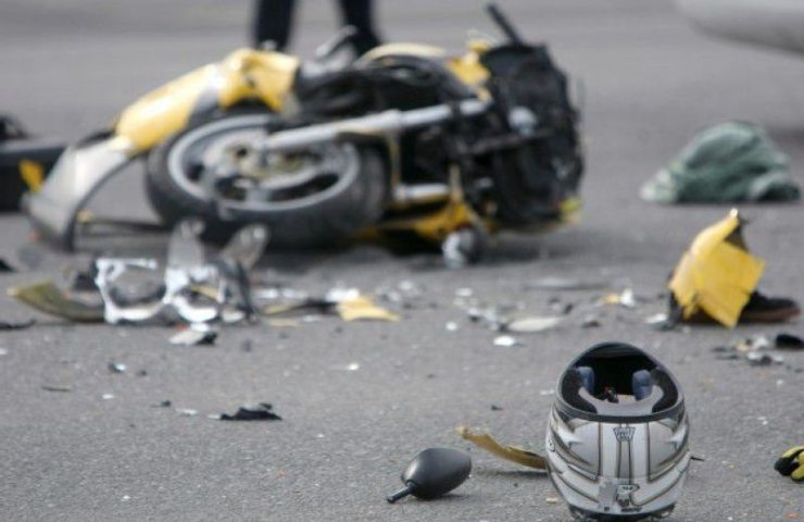 Incidente stradale fatale in moto a Roma