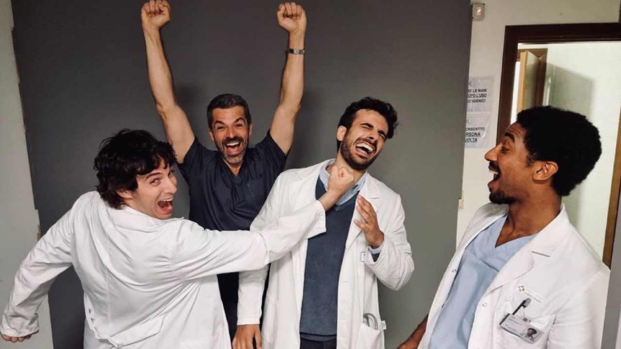 Luca Argento e il cast di Doc Nelle tue mani