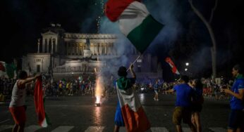Lazio, casi triplicati in una settimana: “Vaccino prima delle vacanze”