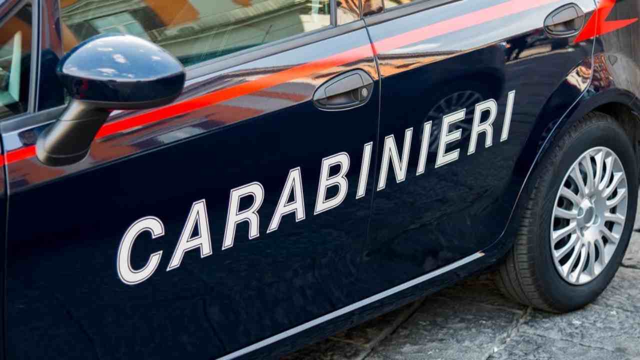 Donna uccide il marito nella notte