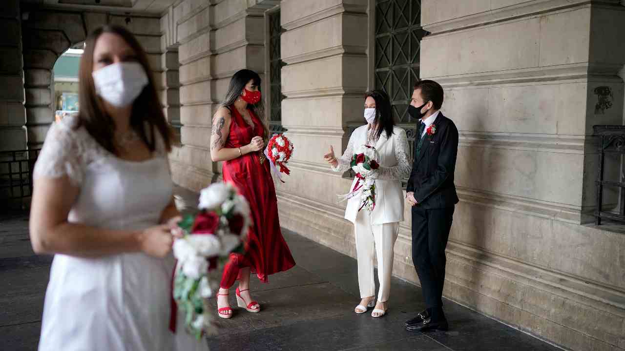 Focolaio al matrimonio