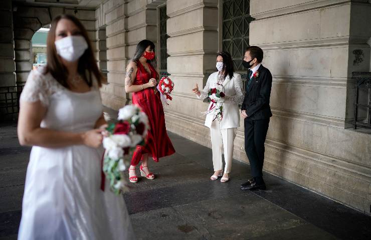 Focolaio al matrimonio