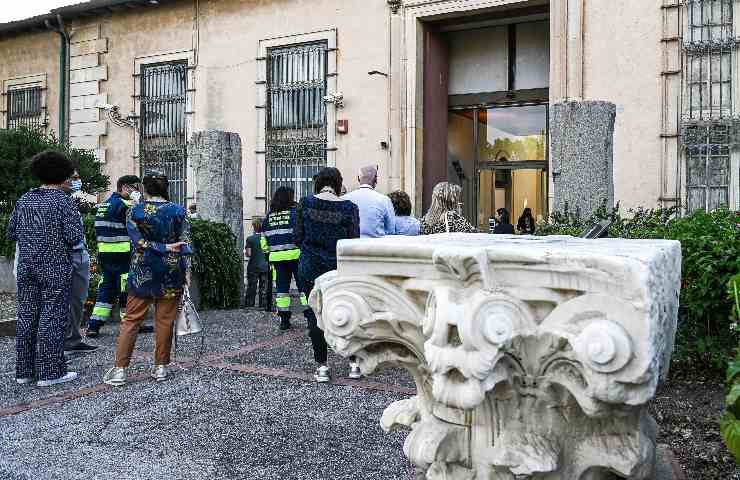 I timori di Crisanti sul vaccino