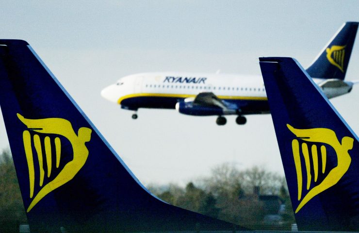 Passeggero muore a bordo di un volo Ryanair