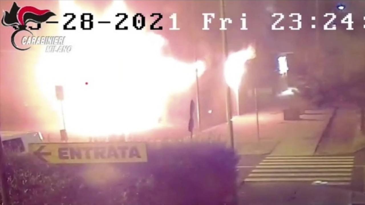dentista ed amante arrestati per incendio doloso