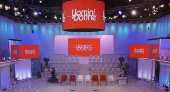 Uomini e Donne, proposta di matrimonio come nelle favole | VIDEO