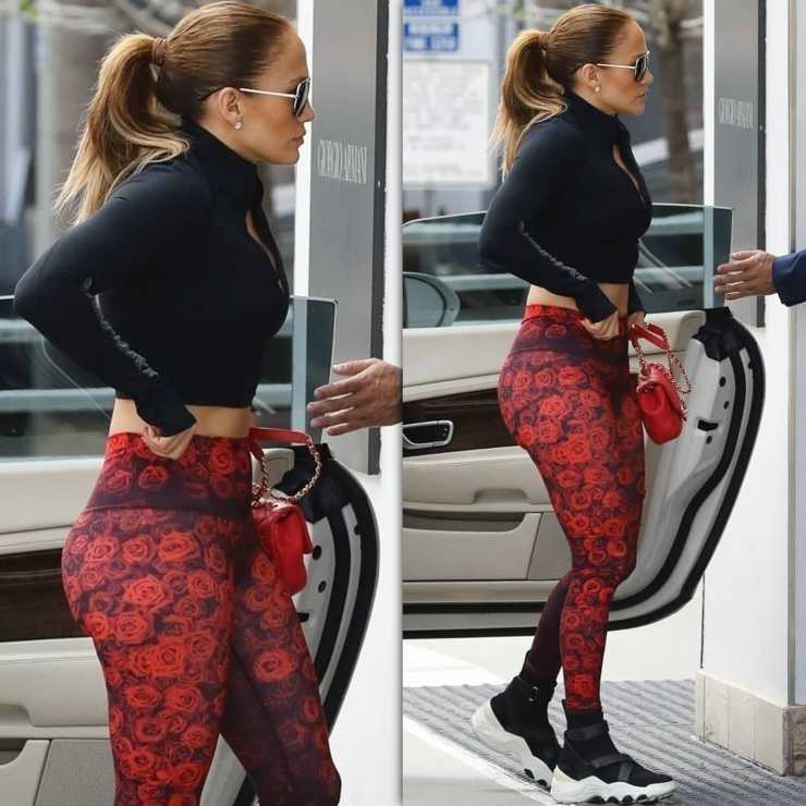 Jennifer Lopez con i leggings look peggiori ciaostyle.it 