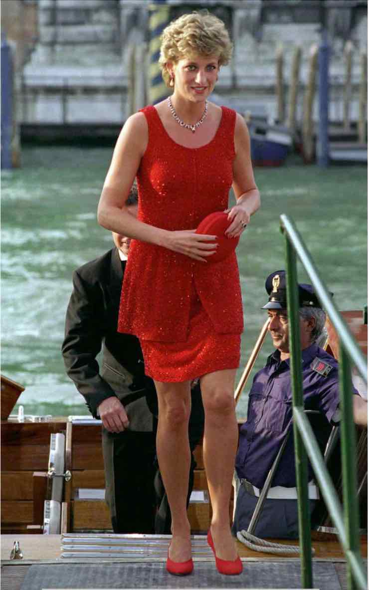 Lady Diana in rosso