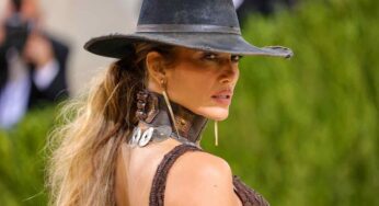 Jennifer Lopez atomica: con quella minigonna ha fatto la storia