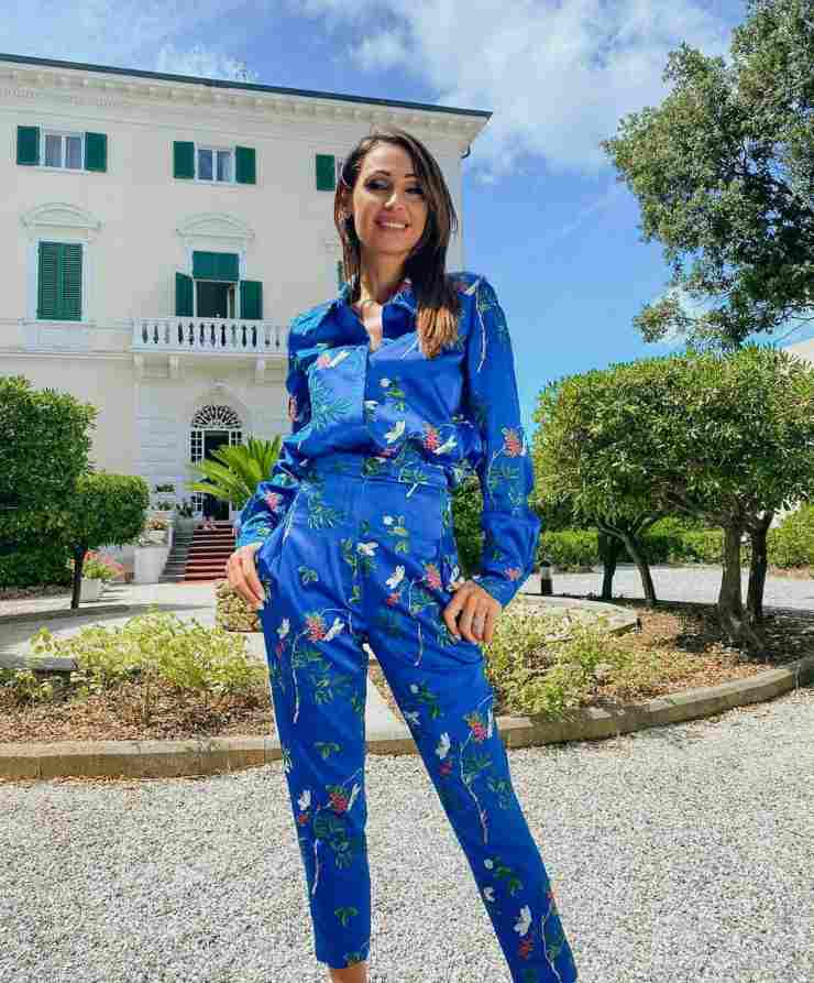 Anna Tatangelo look di Hui Milano quiz per indovinare il brand 