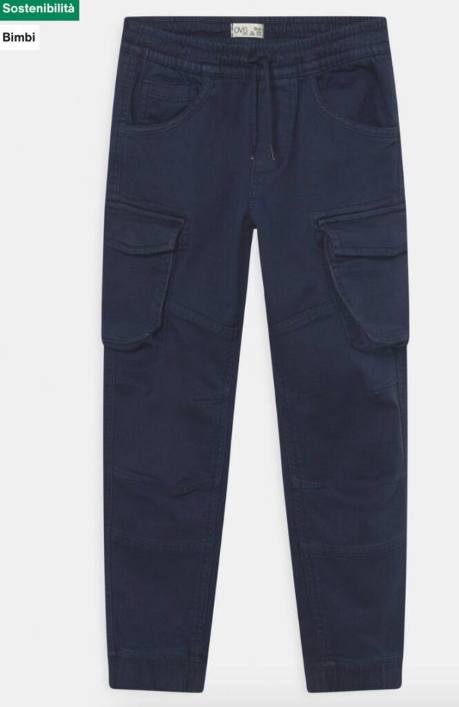 Pantalone blu per bambino a scuola