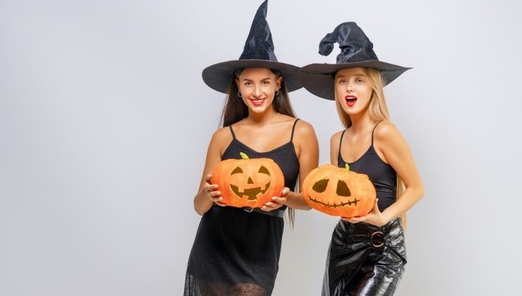 costume di halloween da strega