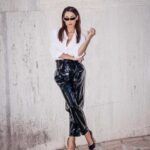 Anna Tatangelo pantalone e camicia