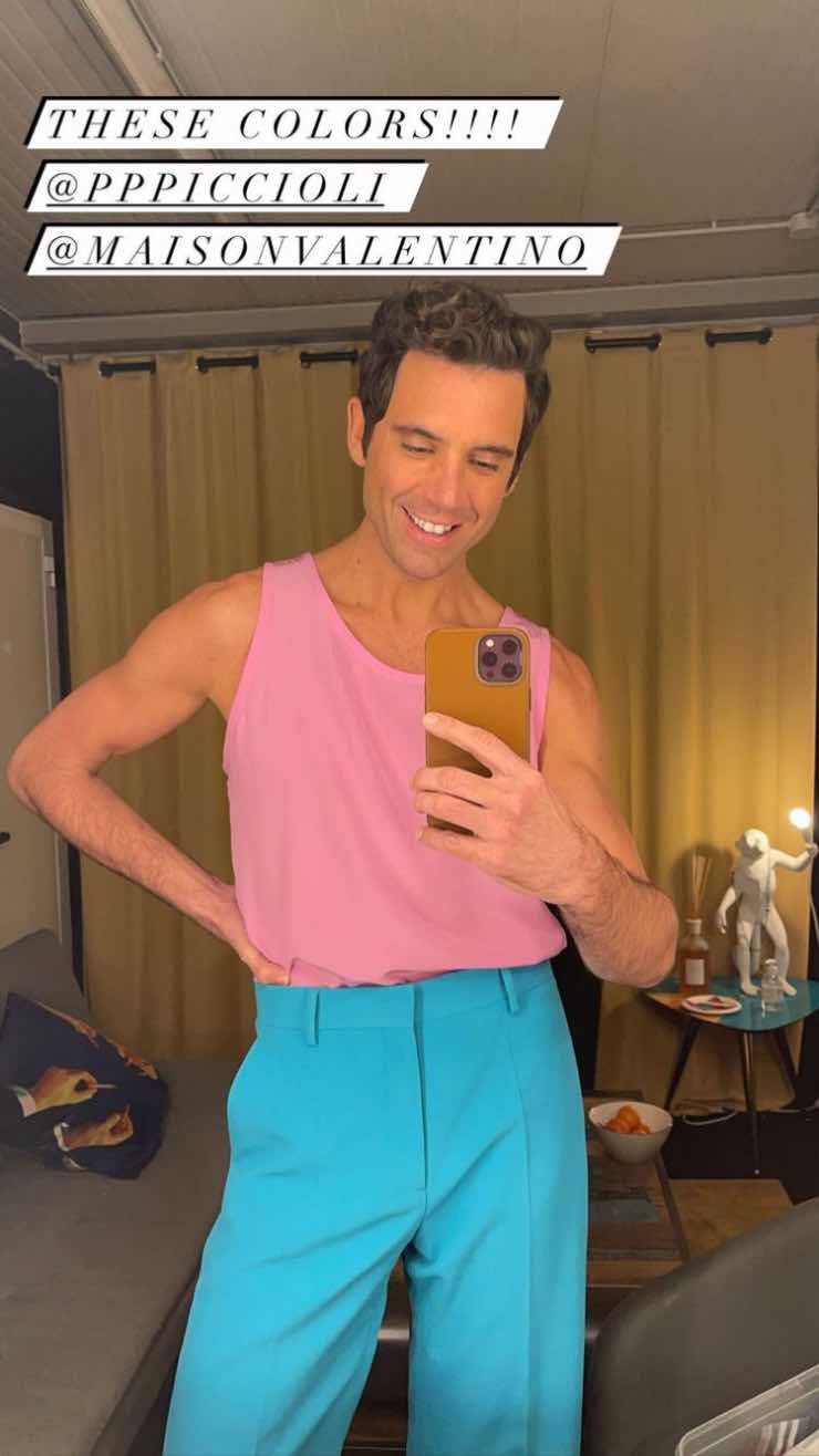 Mika x Factor outfit