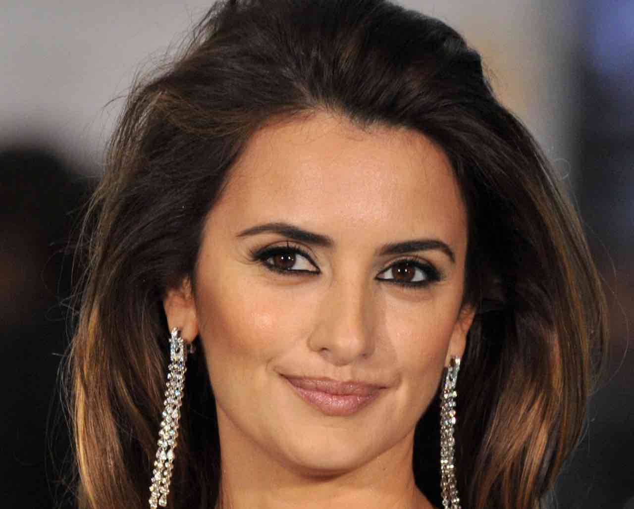 Penelope Cruz Versace