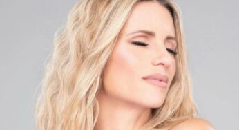 Michelle Hunziker regina delle nevi: il total white con lei è una bomba