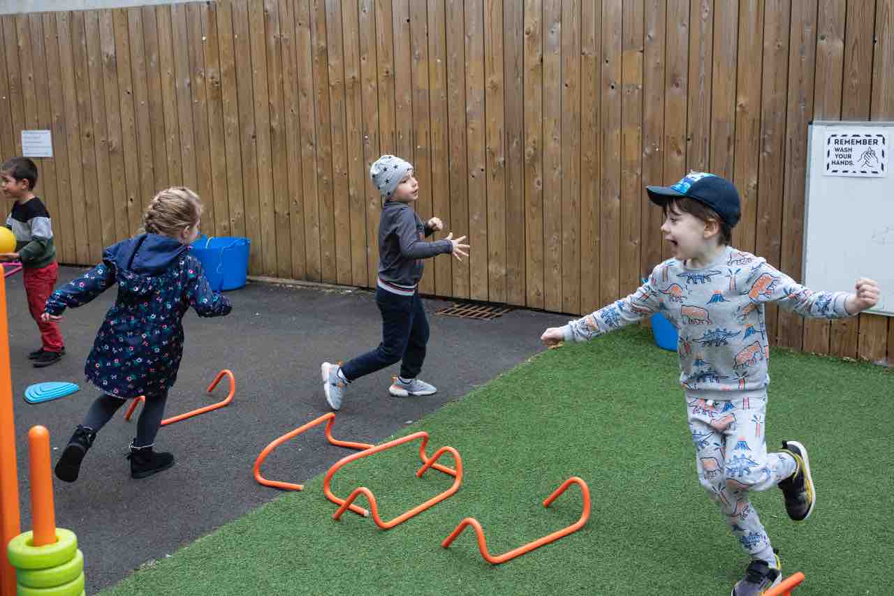 Come vestire i bambini per il parco giochi