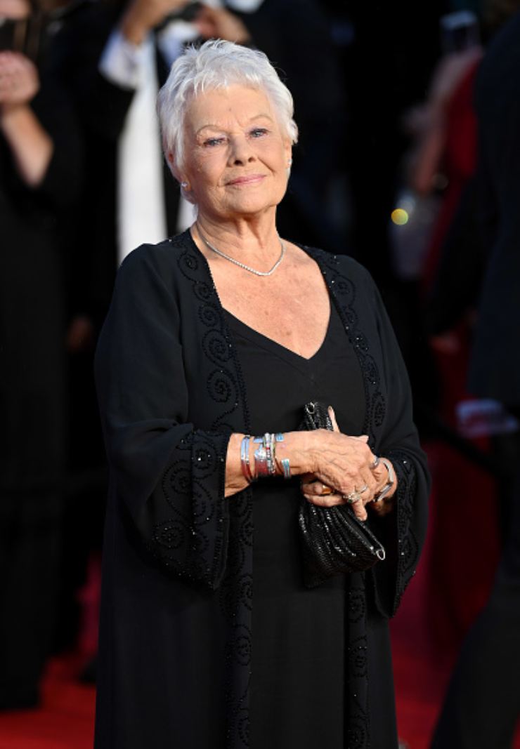 Judi Dench in nero 