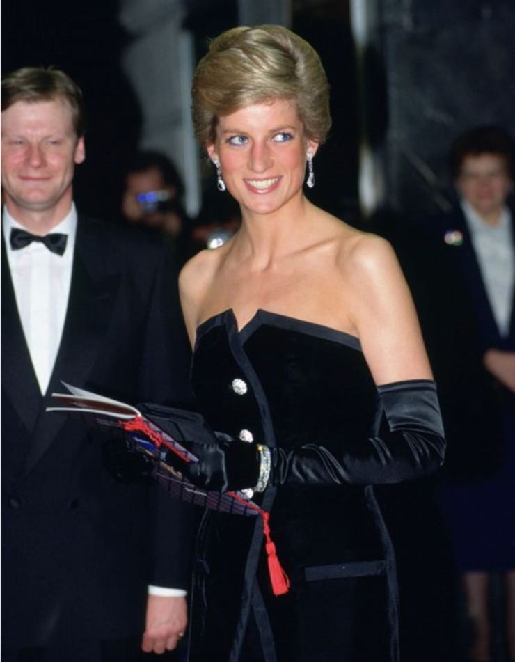 Lady Diana abito velluto Le relazioni pericolose