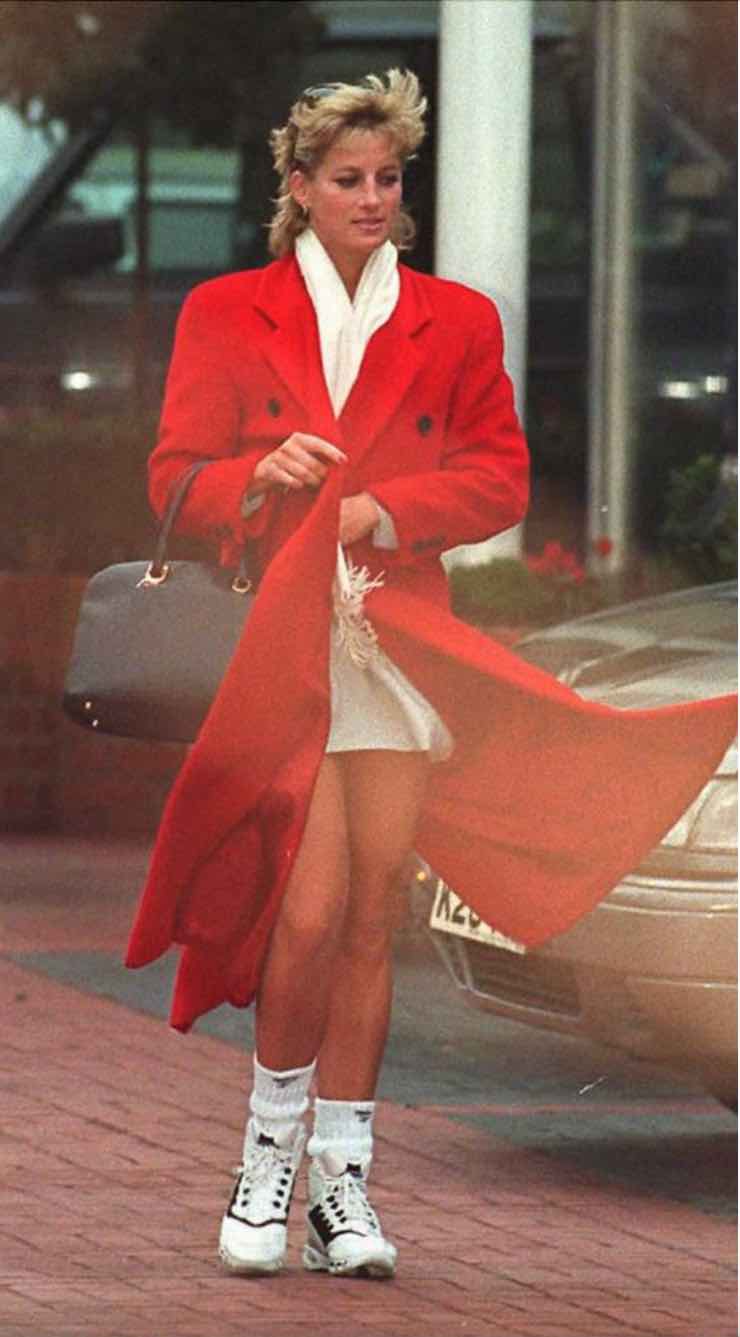 Lady Diana cappotto rosso divorzio