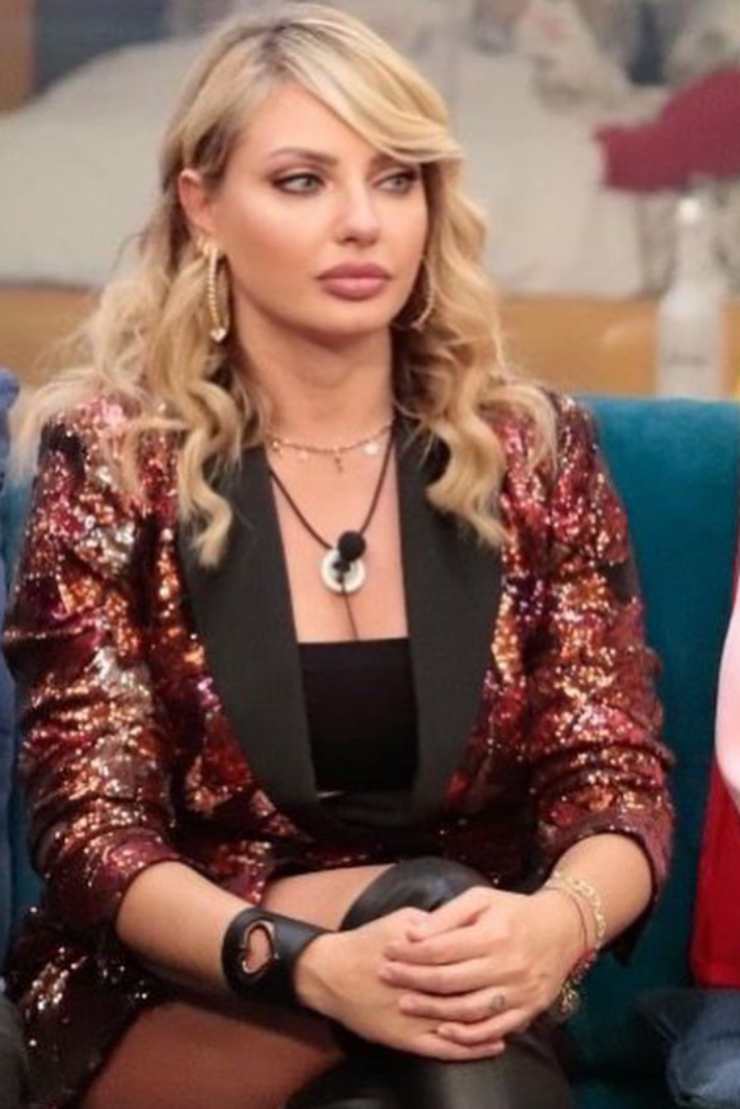 manila nazzaro outfit gfvip