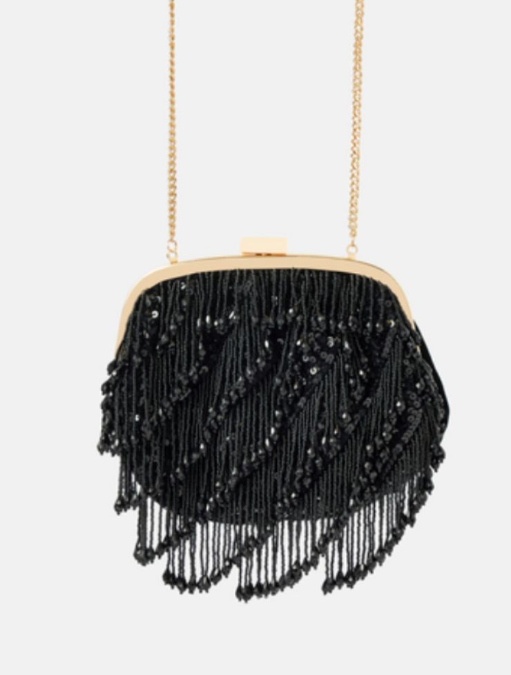modello borsa nera con perline