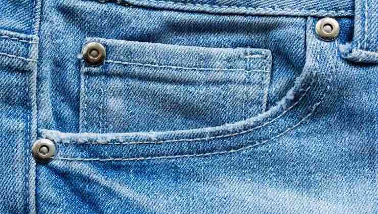 funzione tasca piccola jeans
