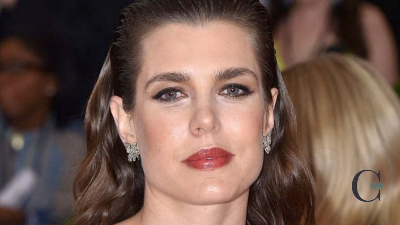 Charlotte Casiraghi copertina