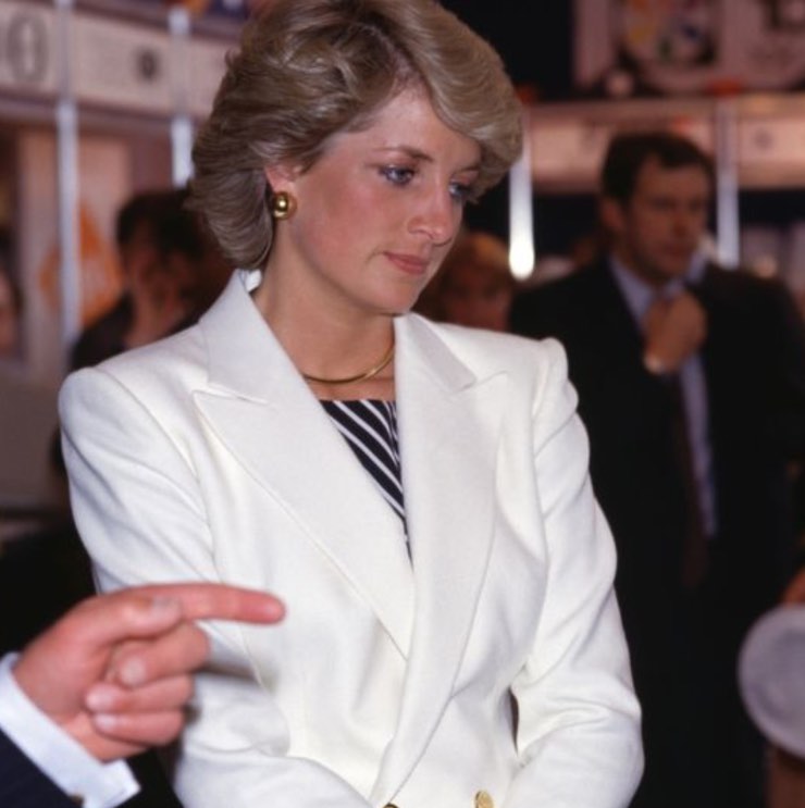 Lady Diana stile maschile