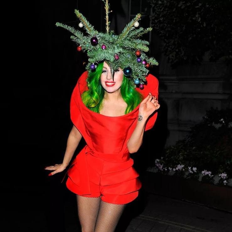 Lady Gaga in rosso