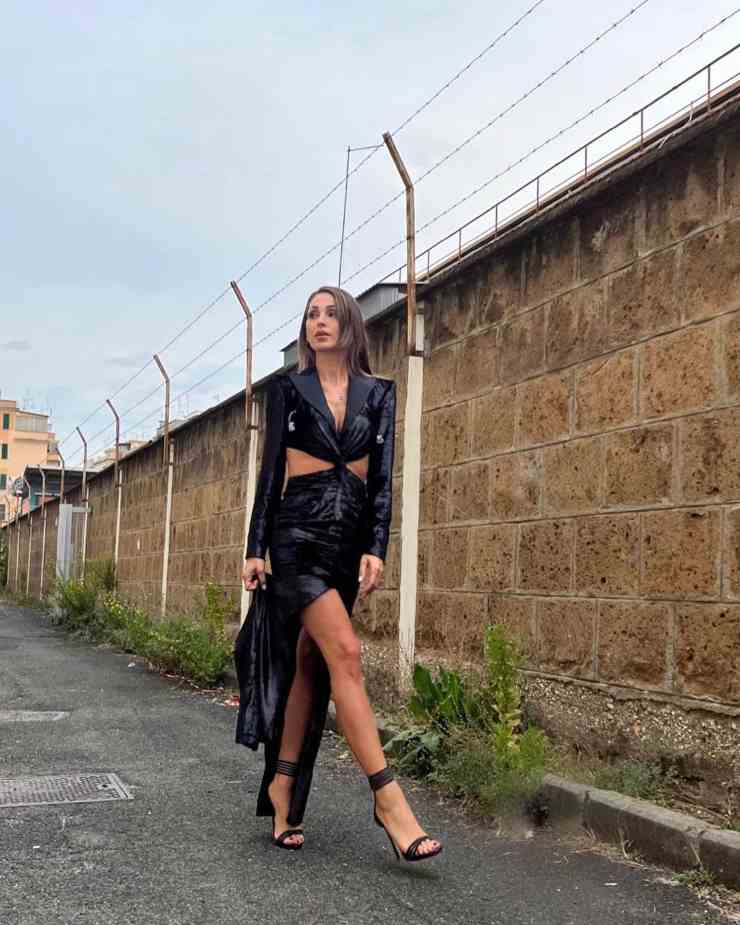 Anna Tatangelo vestito nero