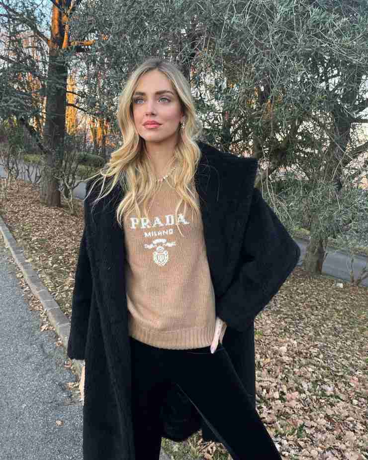 chiara ferragni felpa prada