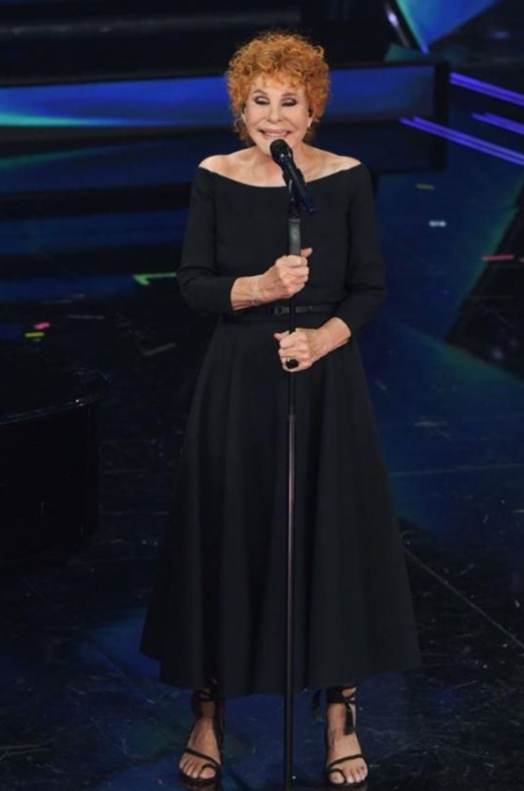 fiorella mannoia abito nero sanremo 2021