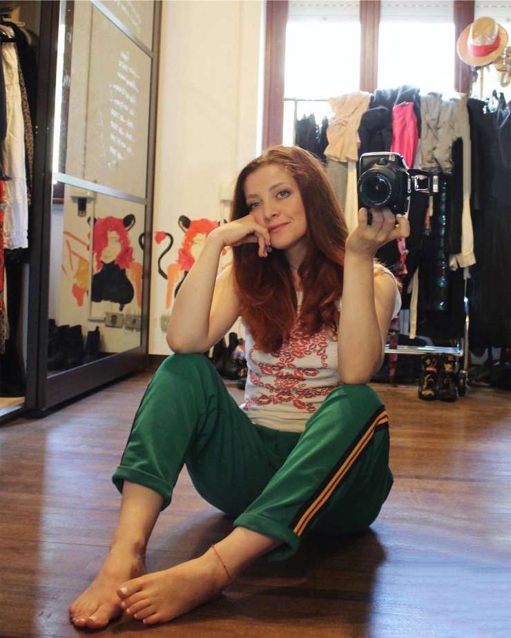 noemi pantalone verde e tshirt