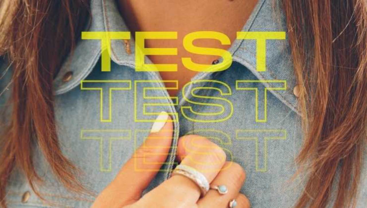 test quanti bottoni camicia lasci aperti